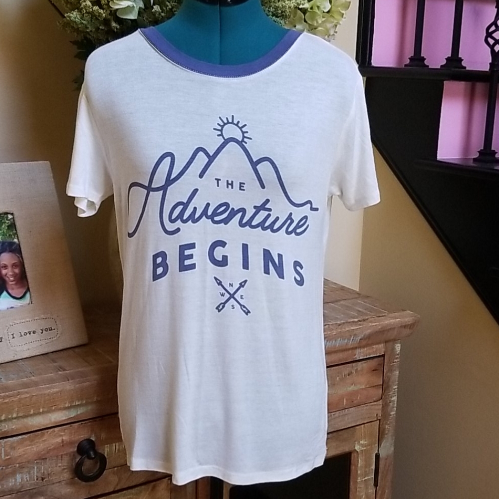 New Well Worn "The Adventure Begins" Tee - SZ M